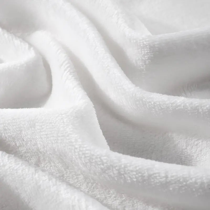 100 Dollar Money Pattern Flannel Blanket – Soft, Warm & Stylish Cozy Throw