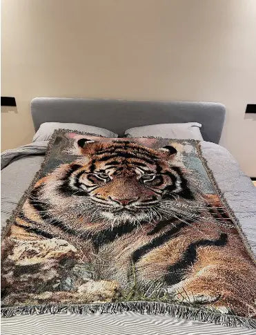 Tiger Print Bed Blanket – Soft, Warm & Stylish Cozy Throw